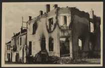 10. MONTSAUCHE (Nièvre). Ruiné par les allemands le 25 Juin 1944. Place de la Mairie