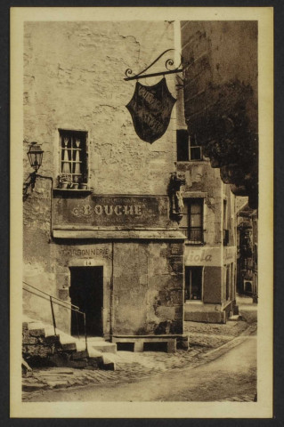 178 CLAMECY - Rue de la Monnaie (Statue de St-Joseph)