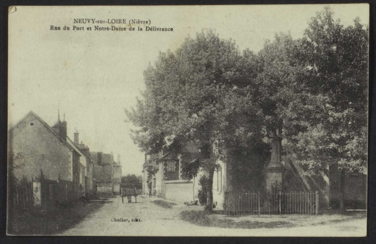 NEUVY-sur-LOIRE – (Nièvre) – Rue du Port et Notre-Dame de la Délivrance