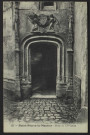 SAINT-PIERRE-LE-MOUTIER – Porte du XVIe siècle
