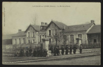 LA CELLE-sur-LOIRE (Nièvre) La Mairie et Ecole