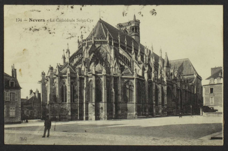 174 - Nevers - La Cathédrale Saint-Cyr