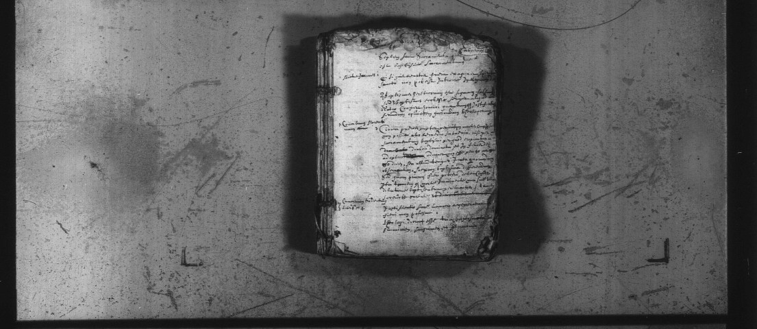 Moux-en-Morvan : registres paroissiaux de la collection communale.