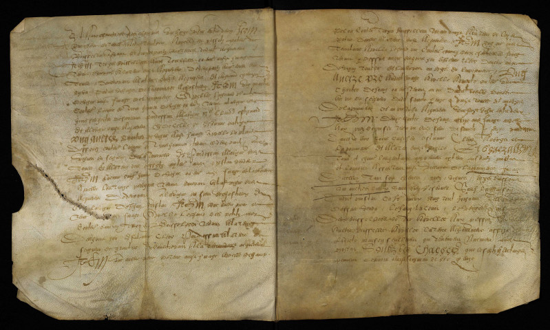 Biens et droits. - Foncier et bâti en la paroisse de Saint-Péreuse, vente par Proslat à Gabriel Robert marchand à Moulins-Engilbert : copie du contrat du 5 juin 1586.