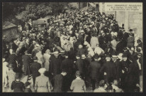 Nièvre. - GERMENAY. - Bénédiction de 3 cloches, 21 Août 1932 4. – Distribution des Dragées