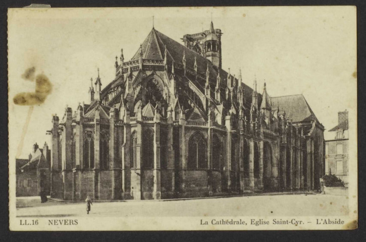 LL.16 NEVERS La Cathédrale, Eglise Saint-Cyr. - L'Abside