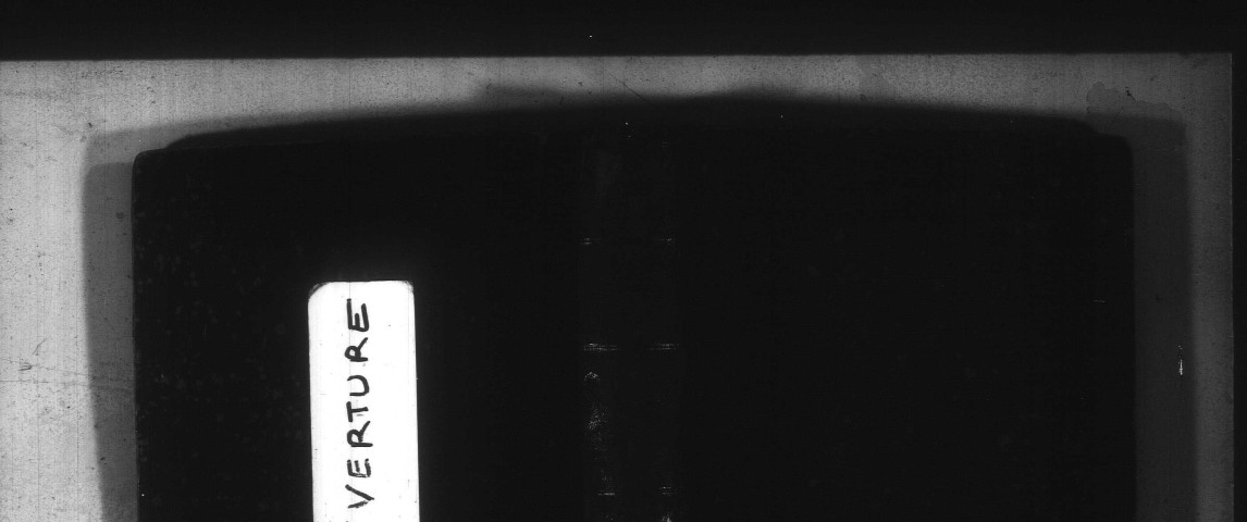 Maux : registres paroissiaux de la collection communale.