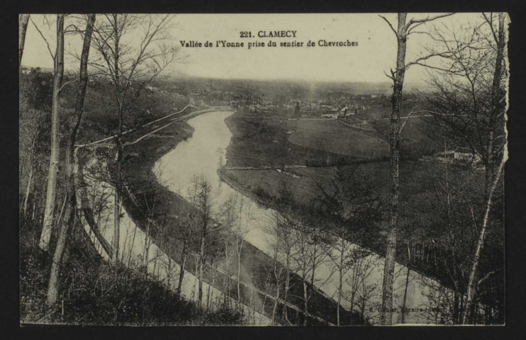 CLAMECY - Vallée de l’Yonne prise du sentier de Chevroches