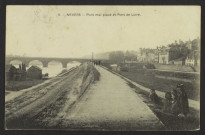 6 – NEVERS – Pont mal placé et Pont de Loire