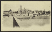 NEVERS - Vue Générale prise du pont de Loire.