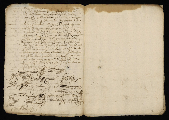 Mariage de Maître Philibert du Bosc de Moulins-Engilbert, fils de Jean « du Bosque » notaire et praticien au bailliage de Larochemillay, et de Claudine Amyot fille de Michel Amyot élu en l'élection de Château-Chinon : contrat de mariage.