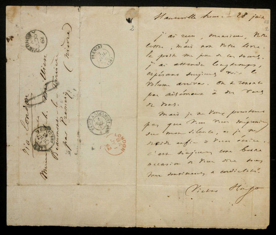 HUGO (Victor), écrivain (1802-1885) : 3 lettres, 2 enveloppes, 1 texte imprimé, copies de lettres.