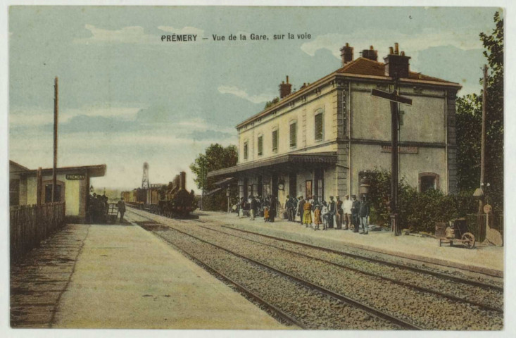 PREMERY - Vue de la Gare, sur la voie