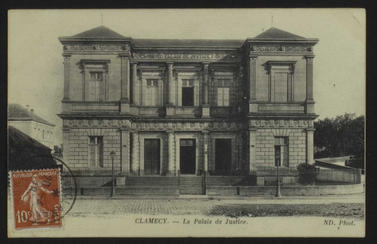 CLAMECY - Le Palais de Justice