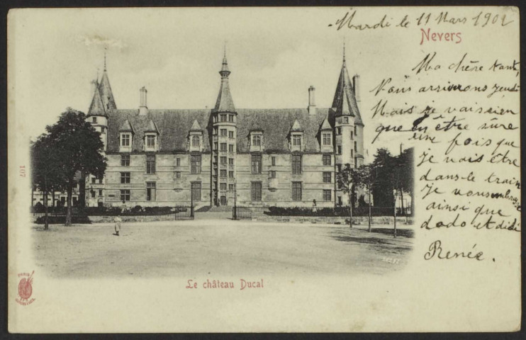 107 Nevers Le château Ducal
