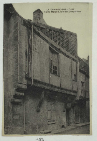 LA CHARITE-SUR-LOIRE – Une vieille Maison, rue des Chapelains