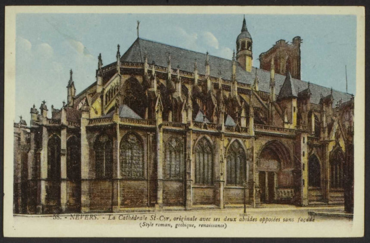58. - NEVERS. - La Cathédrale St-Cyr, originale avec ses deux absides opposées sans façade