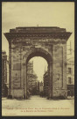 Nevers. - La Porte de Paris – Arc de Triomphe élevé en Souvenir de la Bataille de Fontenoy (1745)