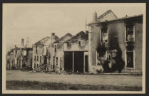 7. MONTSAUCHE (Nièvre). Incendié par les Allemands le 25 Juin 1944. - Place de la Mairie