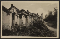 6. MONTSAUCHE (Nièvre). Les Ecoles incendiées par les Allemands le 25 Juin 1944.