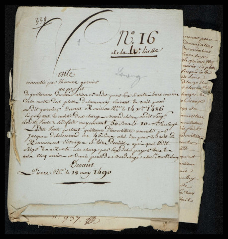 Féodalité. - Foncier (plottes de Lamenay), vente par Thomas Garnier : quittance d'investiture en faveur de Durant dit Bardet (pièce parchemin) (mai 1490), note analytique et transcription (deux pièces papier) [XVIIIe siècle].