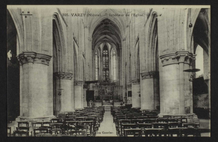 VARZY (Nièvre). - Intérieur de l’Église