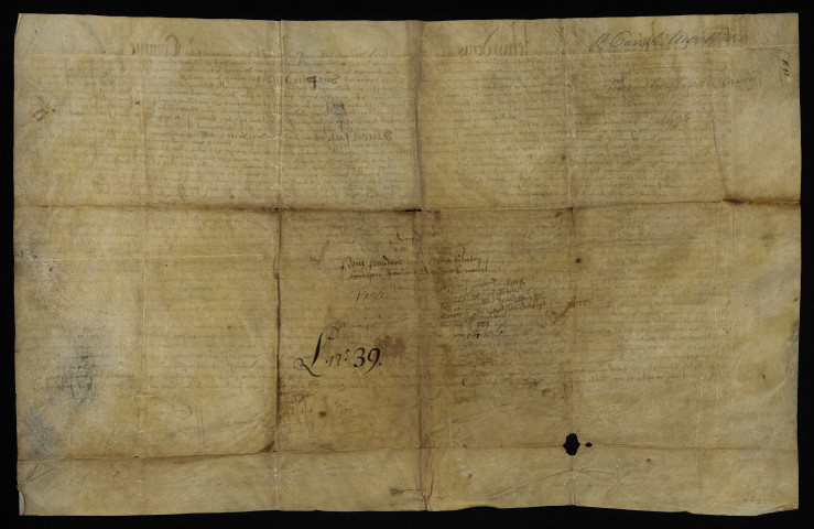 Contentieux (procédure civile). - Succession Ribaton, anticipation d'héritages par Jean Ravays notaire royal et Marie Ribatonne sa femme à Bessais-le-Fromental (département du Cher) contre Philippes Ribaton bourgeois à Valigny-le-Monial (département de l'Allier) : traité de partage.