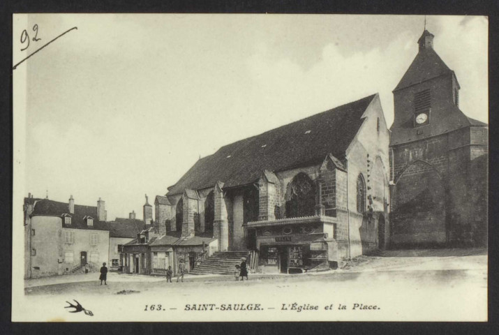 SAINT-SAULGE – L’Église et la Place