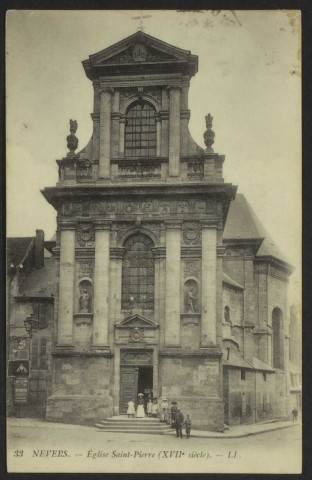 33 NEVERS. - Eglise Saint-Pierre (XVIIe siècle).