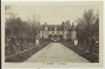 21. DORNES – Le Château