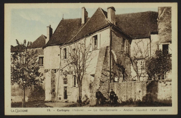 CORBIGNY (Nièvre) -  La Gendarmerie – Ancien Couvent (XVe siècle)