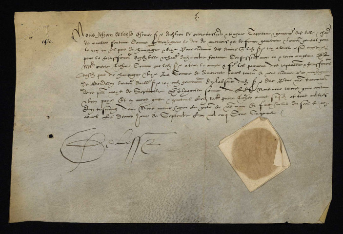 Affaires militaires. - Ville et château de Maubert-Fontaine (département des Ardennes), fortification par les soins du capitaine de Losse : quittance au duc de Nevers gouverneur pour le roi (30 septembre 1550), note analytique (XXe siècle).