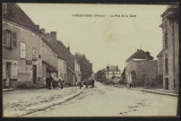 VANDENESSE (Nièvre) – La Rue de la Gare