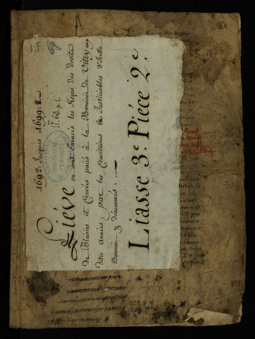 Recueil de lièves terrier. - « Rolle des habitans de la baronnie de Vitry qui doivent chacun [an] quatre coupes et demy d'aveine et deux courvées de fener et vandanger pour le droit de blerie, vaines pastures et à cause du feu, pour l'année 1692. »