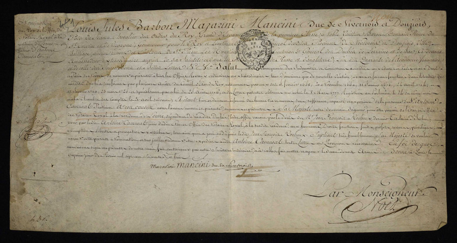 Charges et offices. - Notaire royal de Lormes, nomination d'Antoine Camusat à la succession de Rocheux : lettres de provision signées du duc de Nevers.