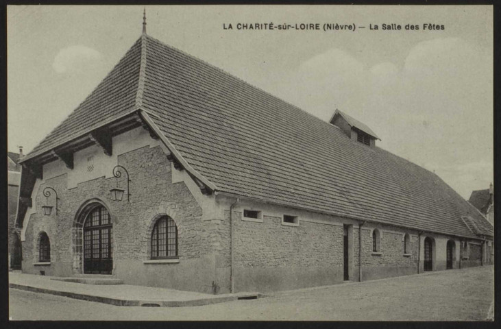 LA CHARITE-SUR-LOIRE (Nièvre) – La Salle des Fêtes