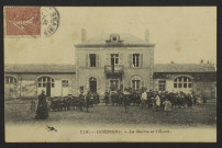 718. - GUERIGNY. - La Mairie et l'Ecole.
